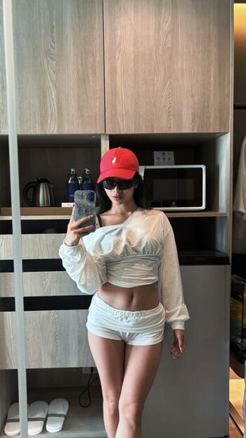 Full leaked Aaomhelloo private onlyfans photo