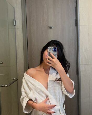 Full leaked Aaomhelloo private onlyfans photo
