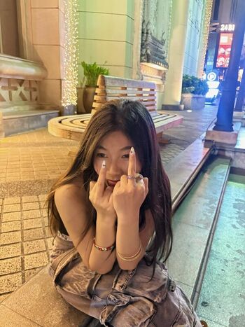 Full leaked Aaomhelloo private onlyfans photo