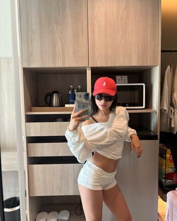 Full leaked Aaomhelloo private onlyfans photo