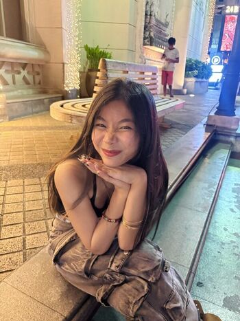 Full leaked Aaomhelloo private onlyfans photo