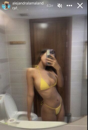 Full leaked Alejandralamalandra private onlyfans photo