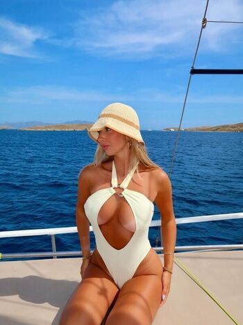 Full leaked Allielacorte private onlyfans photo
