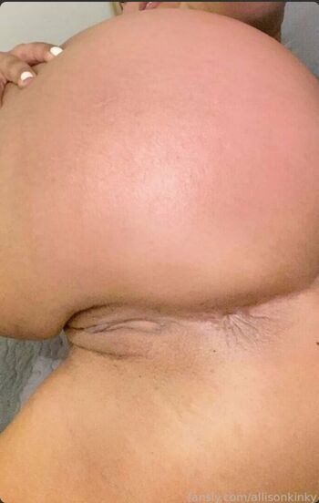 Full leaked Allisonwoods page private onlyfans photo