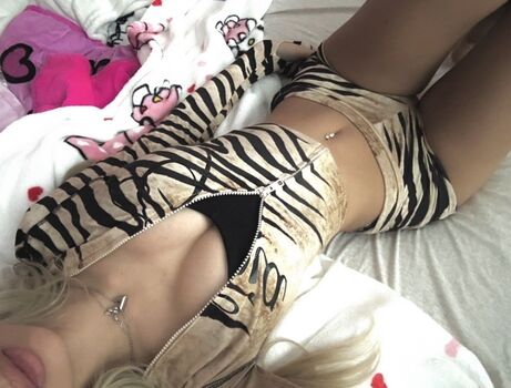 Full leaked Angmaire private onlyfans photo