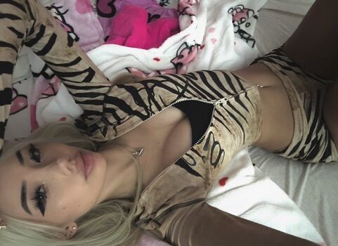 Full leaked Angmaire private onlyfans photo