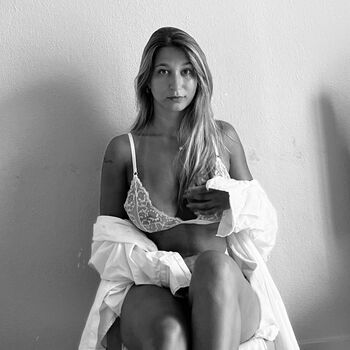 Full leaked Apoline perret private onlyfans photo