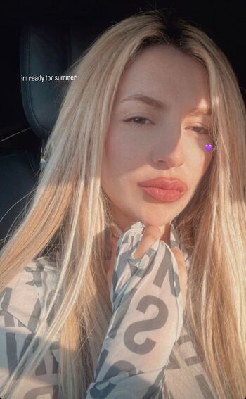 Full leaked Ava max private onlyfans photo