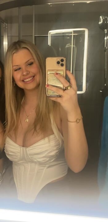 Full leaked Ava rose private onlyfans photo
