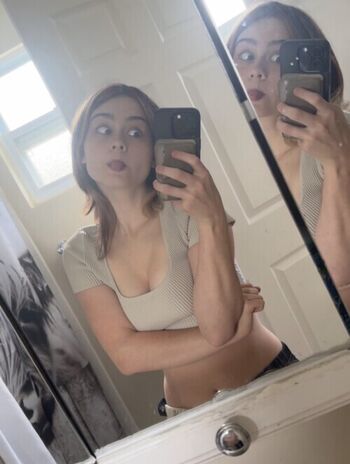 Full leaked Beanswithbombs private onlyfans photo