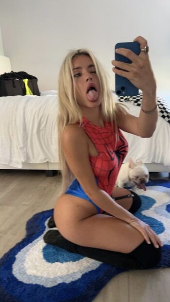 Full leaked Blondemauigirl private onlyfans photo