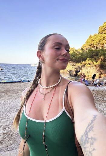 Full leaked Caro phie private onlyfans photo