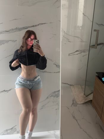 Full leaked Cherryfit private onlyfans photo