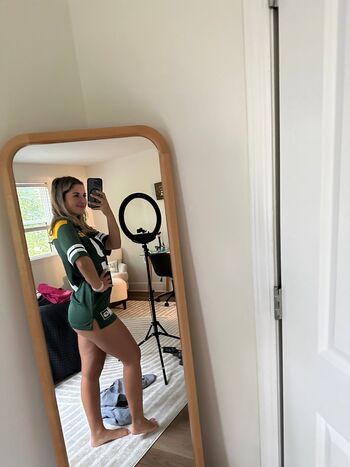 Full leaked Corina private onlyfans photo