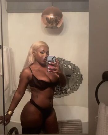 Full leaked Da kirrii t francis page private onlyfans photo
