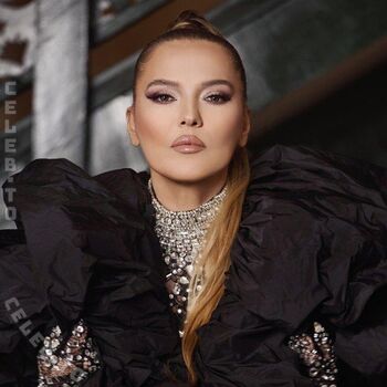 Demet Akalın