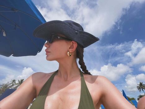 Full leaked Demet ozdemir private onlyfans photo