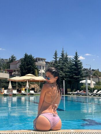 Full leaked Dilara canikliolu private onlyfans photo