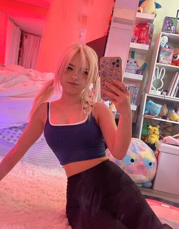 Full leaked Dollblush private onlyfans photo