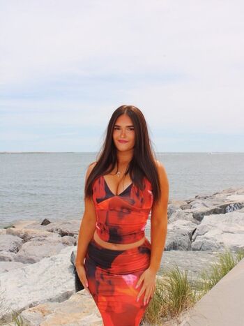 Full leaked Elise biggin private onlyfans photo
