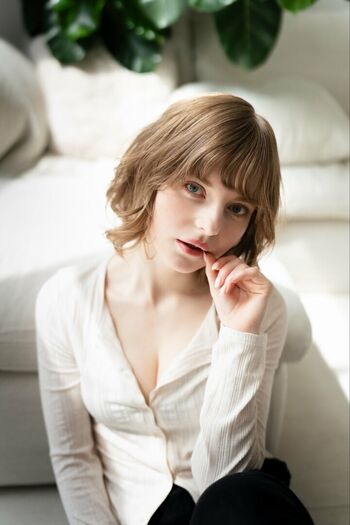 Ella Freya