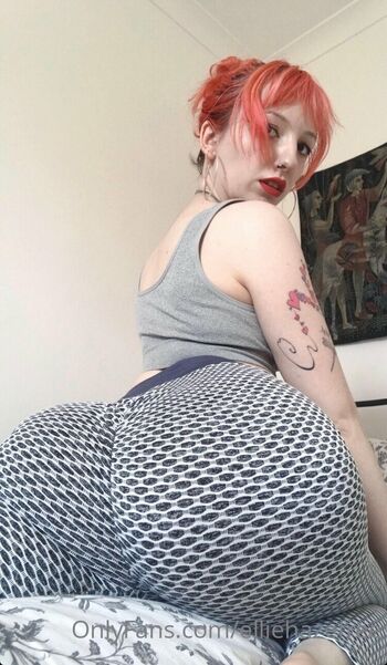 Full leaked Elliehazefree private onlyfans photo