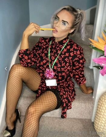 Full leaked Emily jones private onlyfans photo
