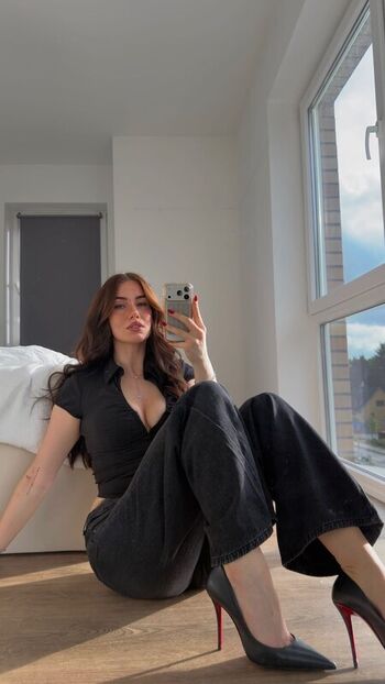 Full leaked Fayesxh private onlyfans photo