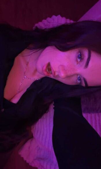 Full leaked Fayesxh private onlyfans photo