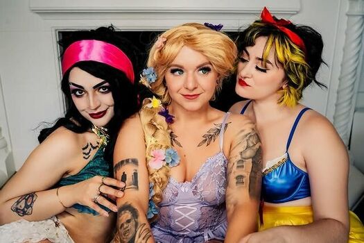 Full leaked Girls play private onlyfans photo