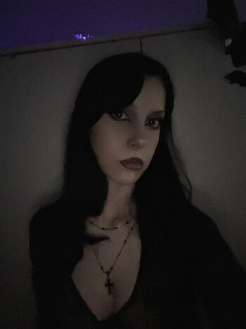Full leaked Gothikbat private onlyfans photo