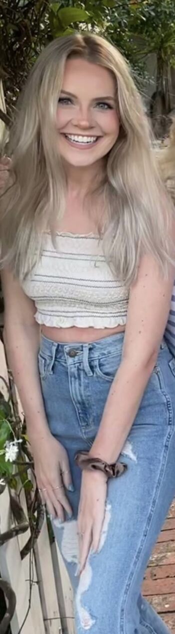 Full leaked Hailey malles page private onlyfans photo