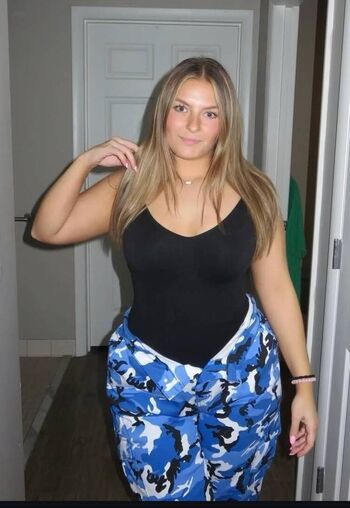 Full leaked Hannahsisak private onlyfans photo