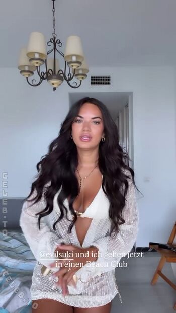 Full leaked Henna private onlyfans photo