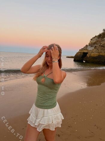 Full leaked Julia beautx private onlyfans photo