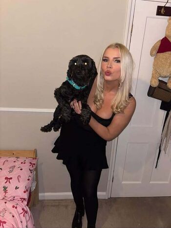 Full leaked Kirsty private onlyfans photo