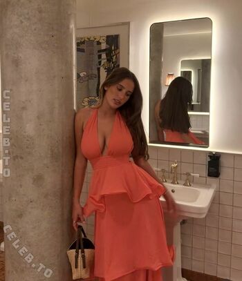 Full leaked Lauramjj private onlyfans photo