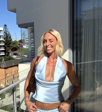 Full leaked Liz clay private onlyfans photo
