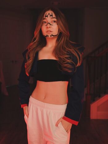 Full leaked Lyssaurora private onlyfans photo