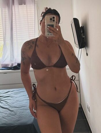 Full leaked Madamebrtzl private onlyfans photo