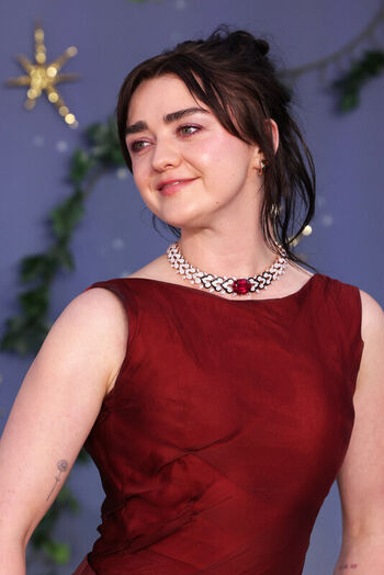 Full leaked Maisie williams private onlyfans photo