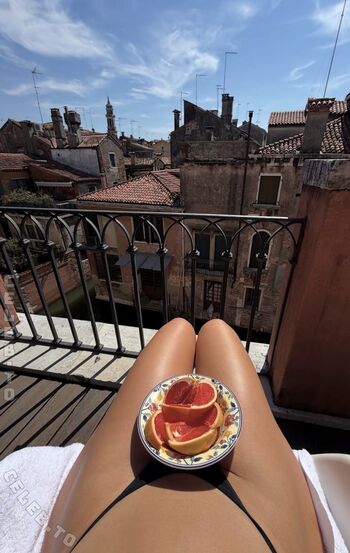 Full leaked Majaaleonie private onlyfans photo