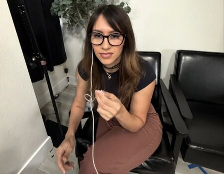 Mamabreaks Aka Stephanie Garcia