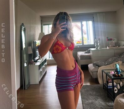 Full leaked Merlehu private onlyfans photo