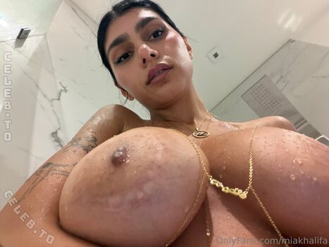 Full leaked Mia khalifa private onlyfans photo