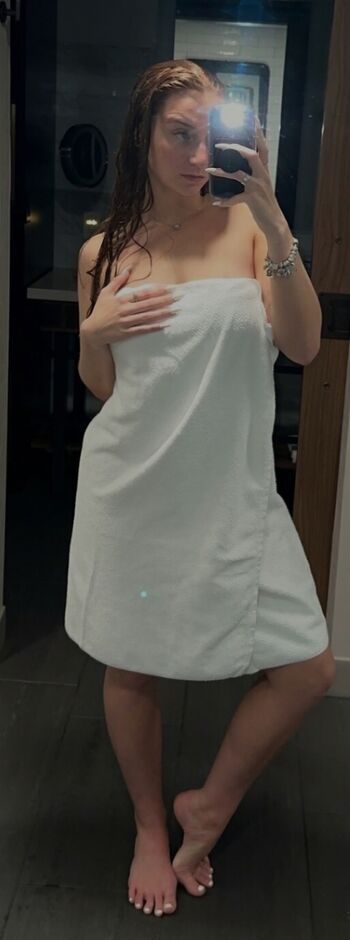 Full leaked Mikailadancer private onlyfans photo