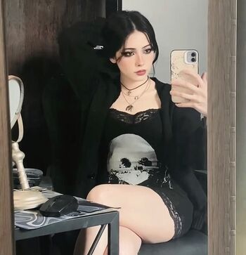 Full leaked Mocking jpg private onlyfans photo