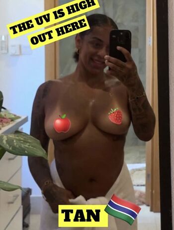 Full leaked Paigey cakey private onlyfans photo