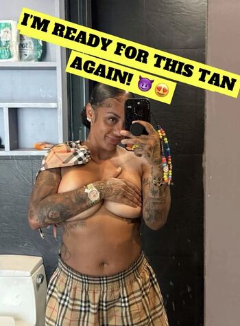 Full leaked Paigey cakey private onlyfans photo
