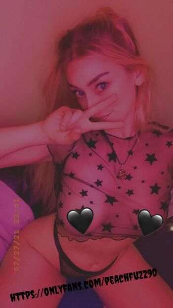 Full leaked Peachfuzz private onlyfans photo